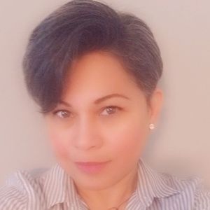 Meet your Posher, Elizabeth